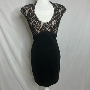Ted Baker Briony lace dress size 2 equal to a 6 in US.